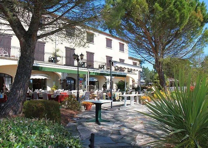 Hostellerie Du Lac 2* LʼIsle-Jourdain