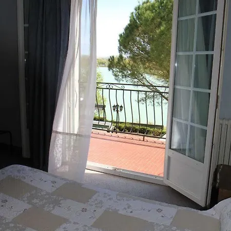 Hostellerie Du Lac Hotel